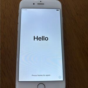 Apple iPhone 6 - Silver / Space Gray